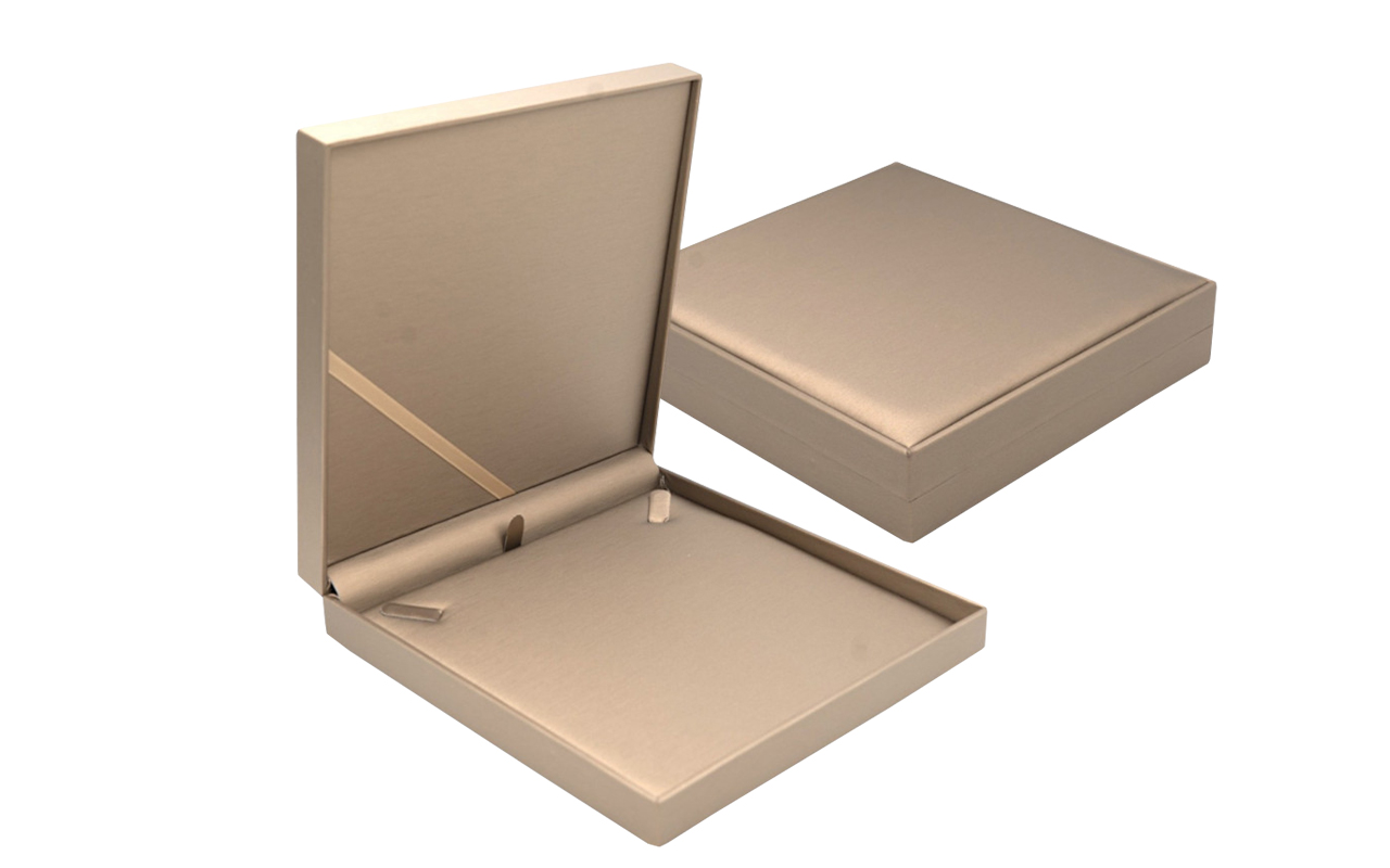 Andromeda ATN5T astucci per collana 190x190x40mm bronzo