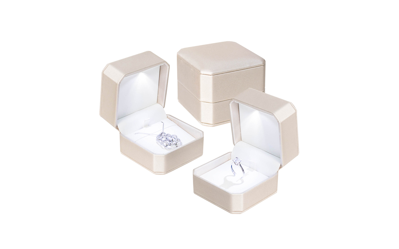 Ariete TIV1T astucci per-gioielli multiuso anello e orecchini con led 70x70x58mm cipria